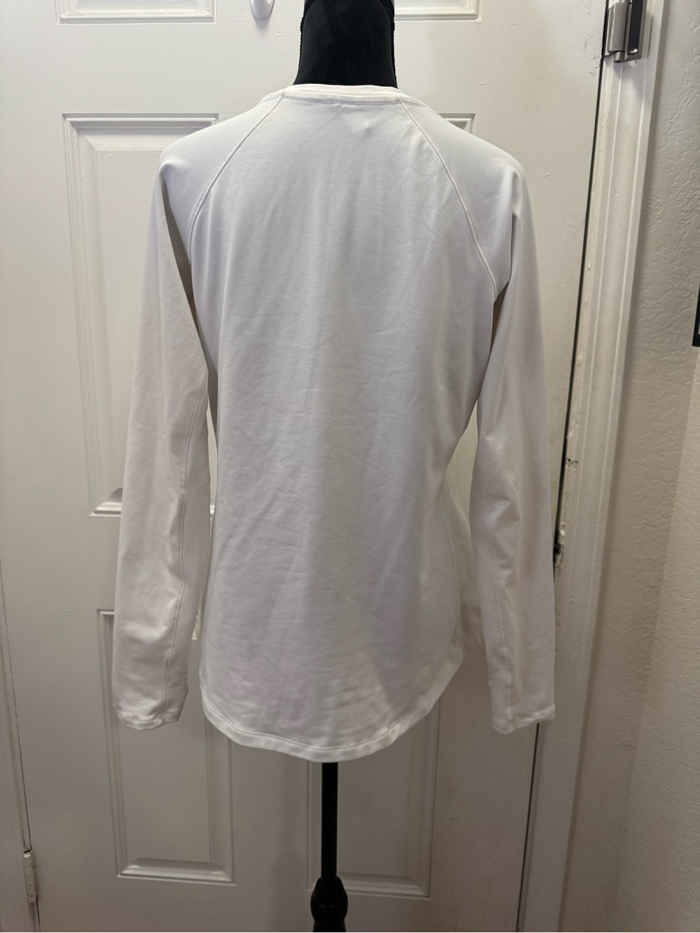 Under Armour White Long-Sleeve Performance Tee with Pink Shoulder Accents 0457 - Picture 5 of 6